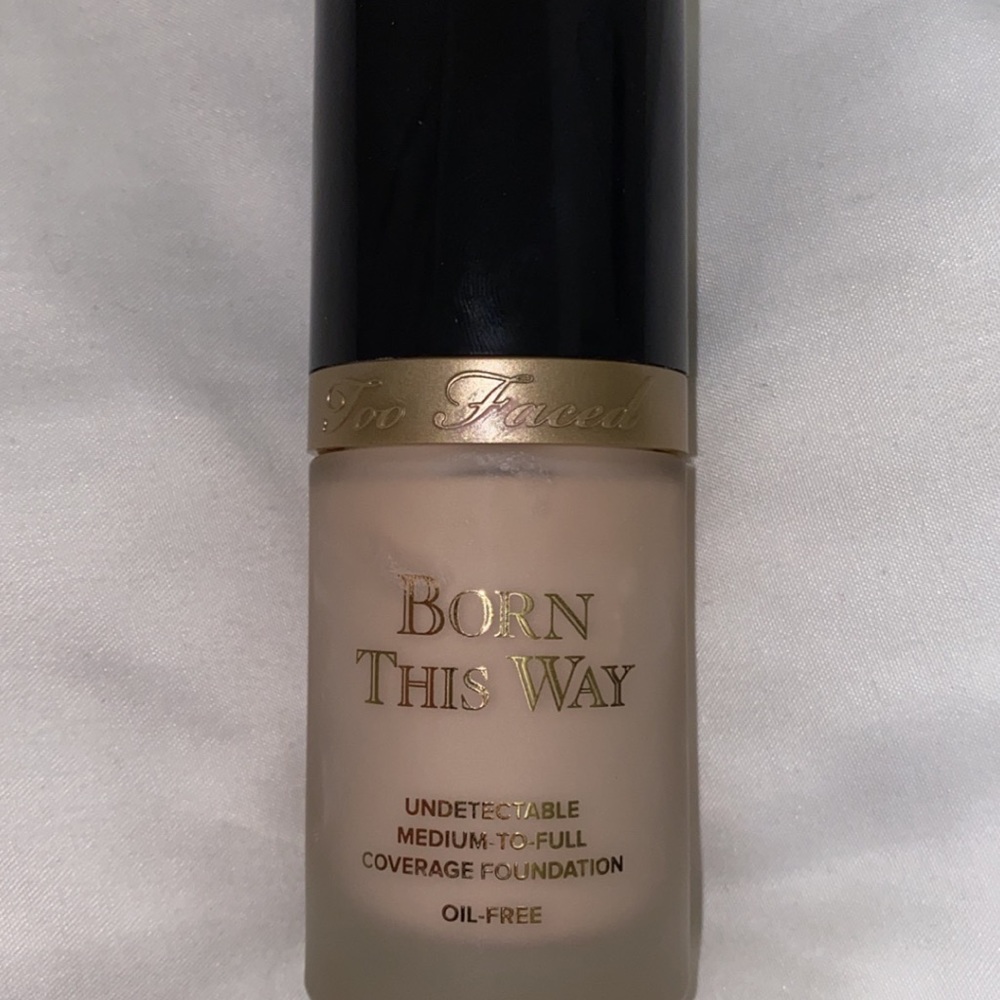 Too Faced Born This Way Foundation (Cloud)